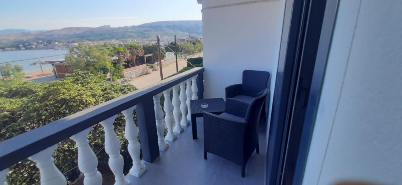Rooms & Apartments Kaurloto باغ المظهر الخارجي الصورة